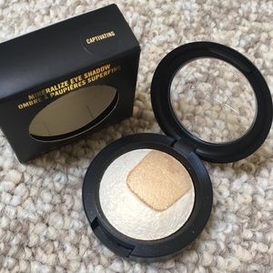 MAC Captivating Mineralize Eye Shadow Duo